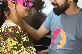 Desi wife cheats out of reach of husband with stranger at Oyo motel for creampie